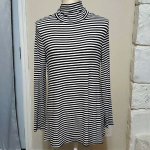 💚Faded glory long top